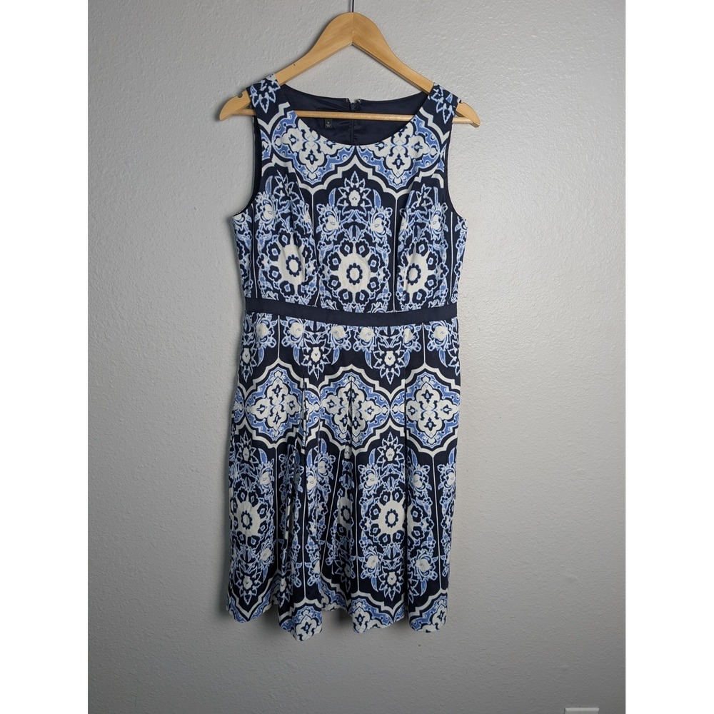 Talbots Dress Womens 10 Blue Knee Length Fit & Flare Floral Pleated Pockets